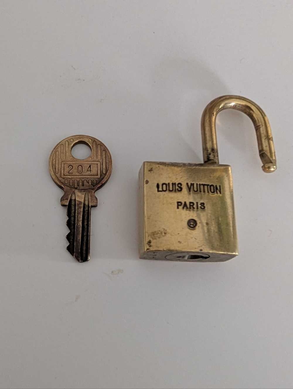 Louis Vuitton #204 Vintage Brass Lock and Key Set - Picture 3 of 6